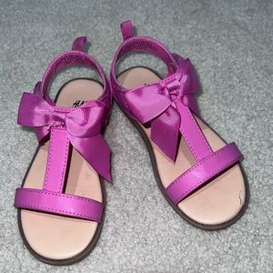 Beautiful H&M pink toddler shoes size 11